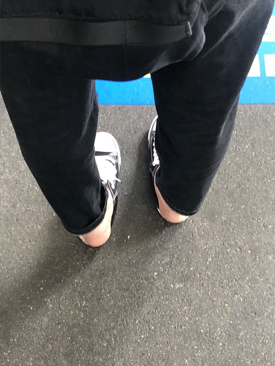 風水面帆立 素足のスニーカーかかと踏み最高ですね 素足履き 素足でスニーカー かかと踏み 素足でかかと踏み 風水面帆立 素足のスニーカーかかと踏み最高ですね 素足履き 素足でスニーカー かかと踏み 素足でかかと踏み