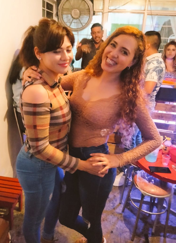 Mandymartinez98's tweet photo. Muy feliz!!!
😘😘😘😘 https://t.co/KFjk8TjpvY
