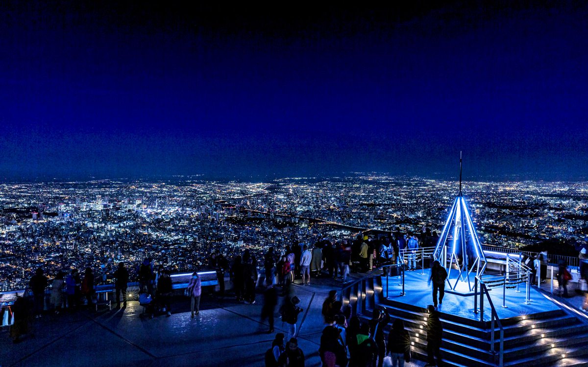 けめ ごごカフェ 札幌藻岩山からの夜景はキラキラです そして その藻岩山にはプラネタリウムもあります