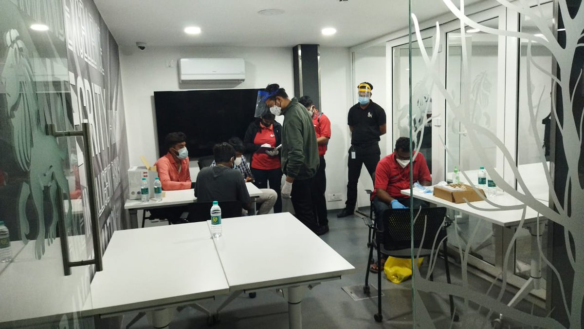 ArslanSrsIndia's tweet image. COVID Testing Drive at ARSLAN SRS INDIA COE, Bangalore on 2nd June 2021. 

#GlobalSecuritySolutions #covidtesting #COVIDVaccination 

&quot;Let&apos;s hope for better tomorrow&quot;