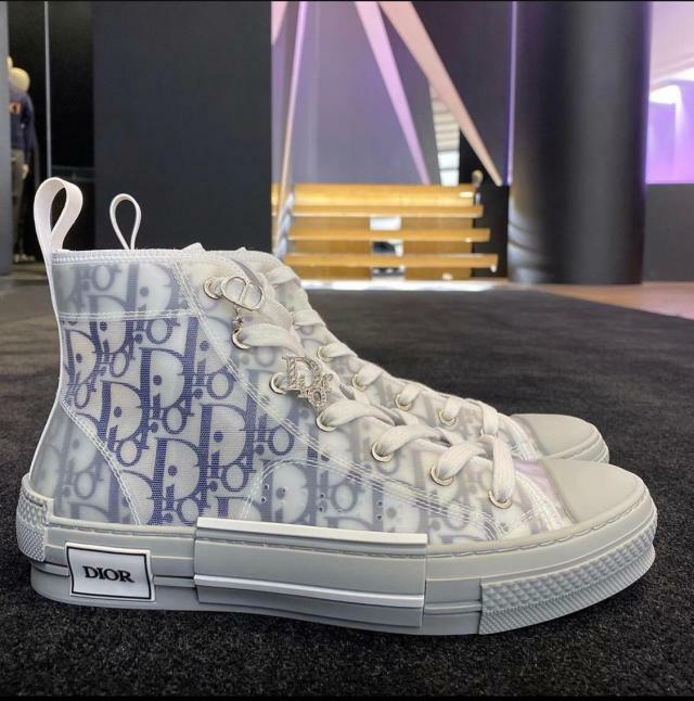 world_boutiques's tweet photo. wndesordenado:awgeshit:#awgenization. Ad Curated by urbanstyle > https://t.co/8KCqxxCM1O https://t.co/Vir6YsZ5we