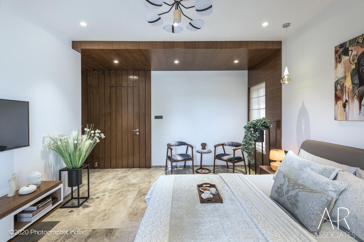 designstudio_ar's tweet photo. A modern minimal bedroom illustrates the sense of luxury that pervades this farmhouse. The colour palette is aligned to its earthy surroundings, while the decor adds to comfortable living.

#ARassociates #AurangabadHomes #farmhouse #interiordesign #InsideOutside #LuxuryInteriors https://t.co/Zx3r8NrLC6