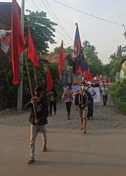 In Sagaing Region, People in Kale Township got up early in the morning and protested against the military dictator.
#WhatsHappeningInMyanmar #June2Coup