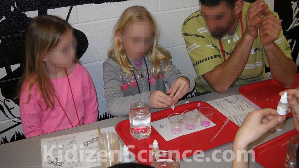 KidizenScience's tweet image. New module posted: Titration made simple! This elementary-school-level activity introduces the concepts and techniques of titration. This knowledge is then employed to solve a variety of challenge scenarios. No fancy lab equipment needed! #Chemistry kidizenscience.com/2021/06/02/tit…