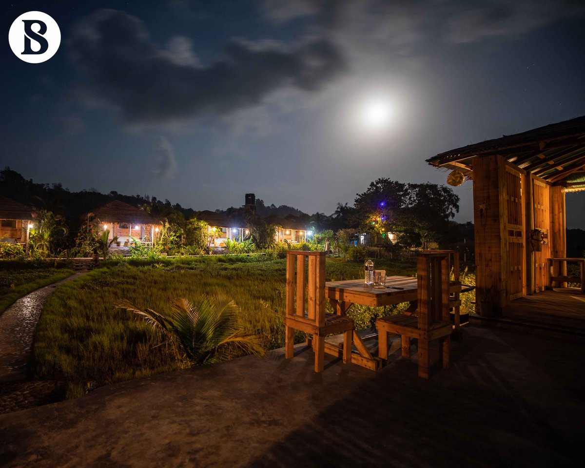 tbsnewsbd's tweet photo. Badly Hit By Pandemic
Photo: Mumit M/TBS
#restaurant #restaurantbusiness #resort #resortbusiness #resortduringpandemic #touristspot #tourism #resortbusinessbangladesh #ongoinglockdown #tourismimposed #moonnestresort #bangladesh #tbsnews https://t.co/gzwP8DkY9v