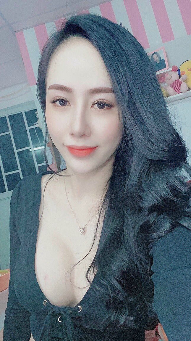 meohoang99's tweet photo. them cặc qua anh trai nao đi ks k https://t.co/rHzmdMMEop