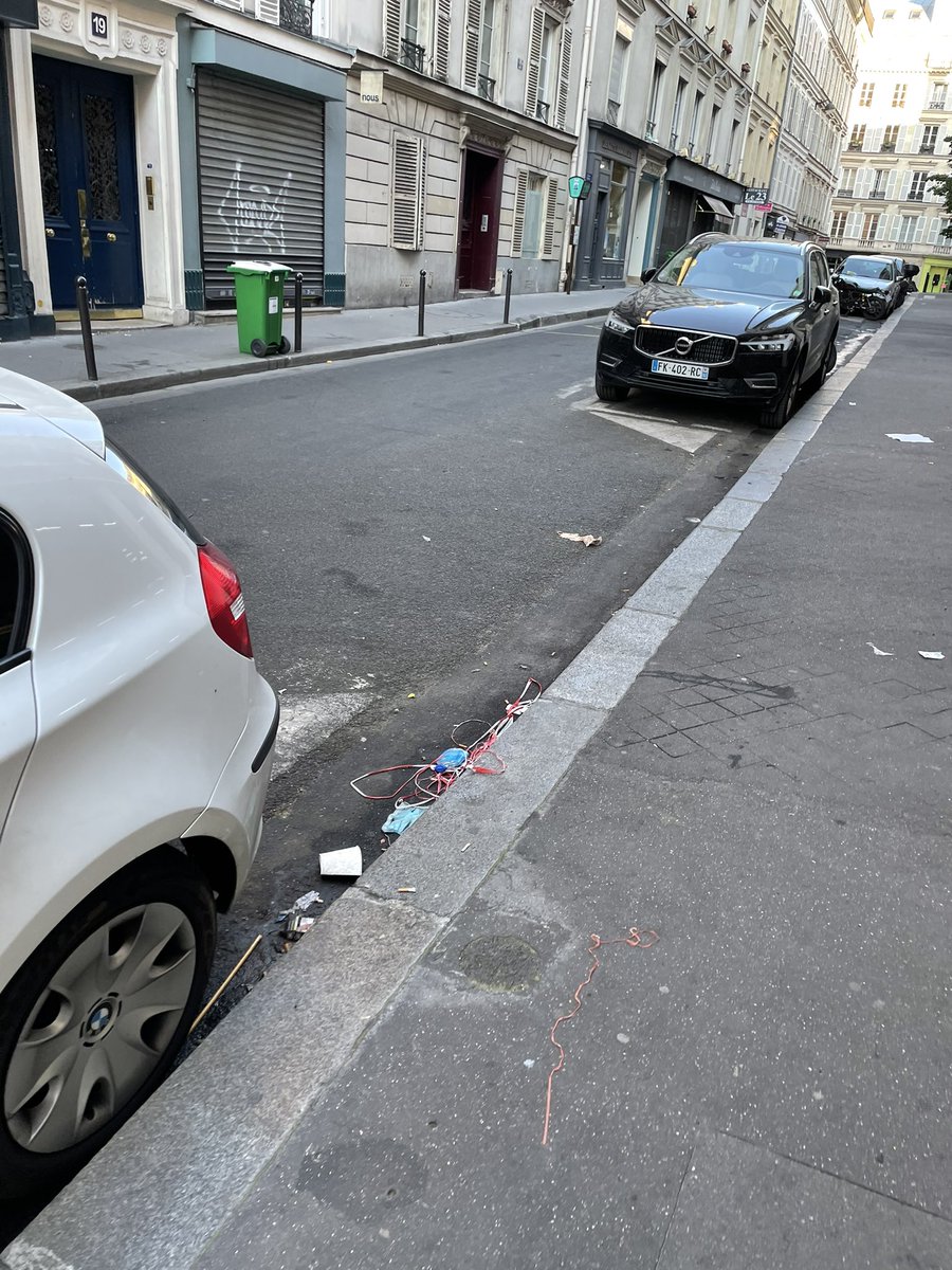 FloDemars's tweet image. Rue Clauzel, Paris 9ème ce Mercredi 2 Juin @Anne_Hidalgo #saccageparis