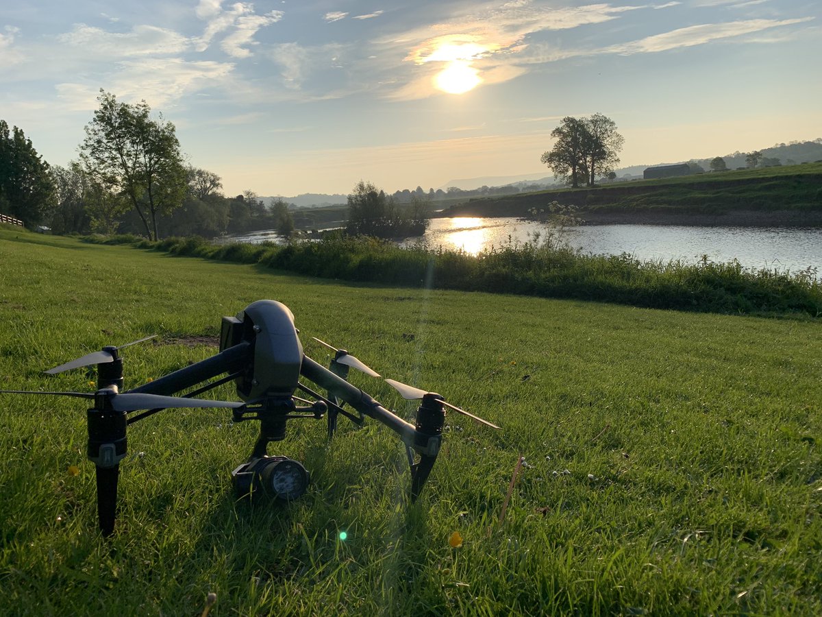 Now the weather has finally arrived, an early start helping helping to show what our beautiful county of #Lancashire has to offer. 
.
.
#aerialphotography #aerialfilming #dronelife #drones #dji #inspire #lancashire #visitlancashire #marketinglancashire #dronegear #dronephoto
