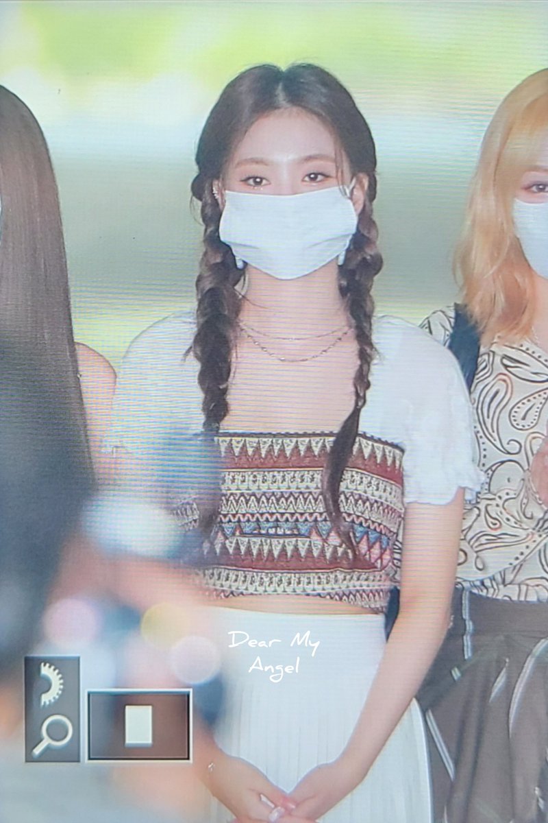 DearMyAngel0601's tweet photo. 210602 출근 프리뷰🐥

#프로미스나인  #FROMIS_9 
#이나경 #나경 #LeeNaGyung
#ナギョン https://t.co/SP322KQDX0