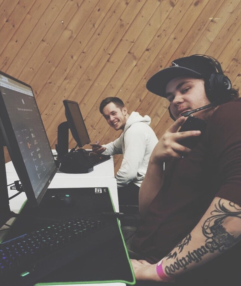snaxcyy tweet media