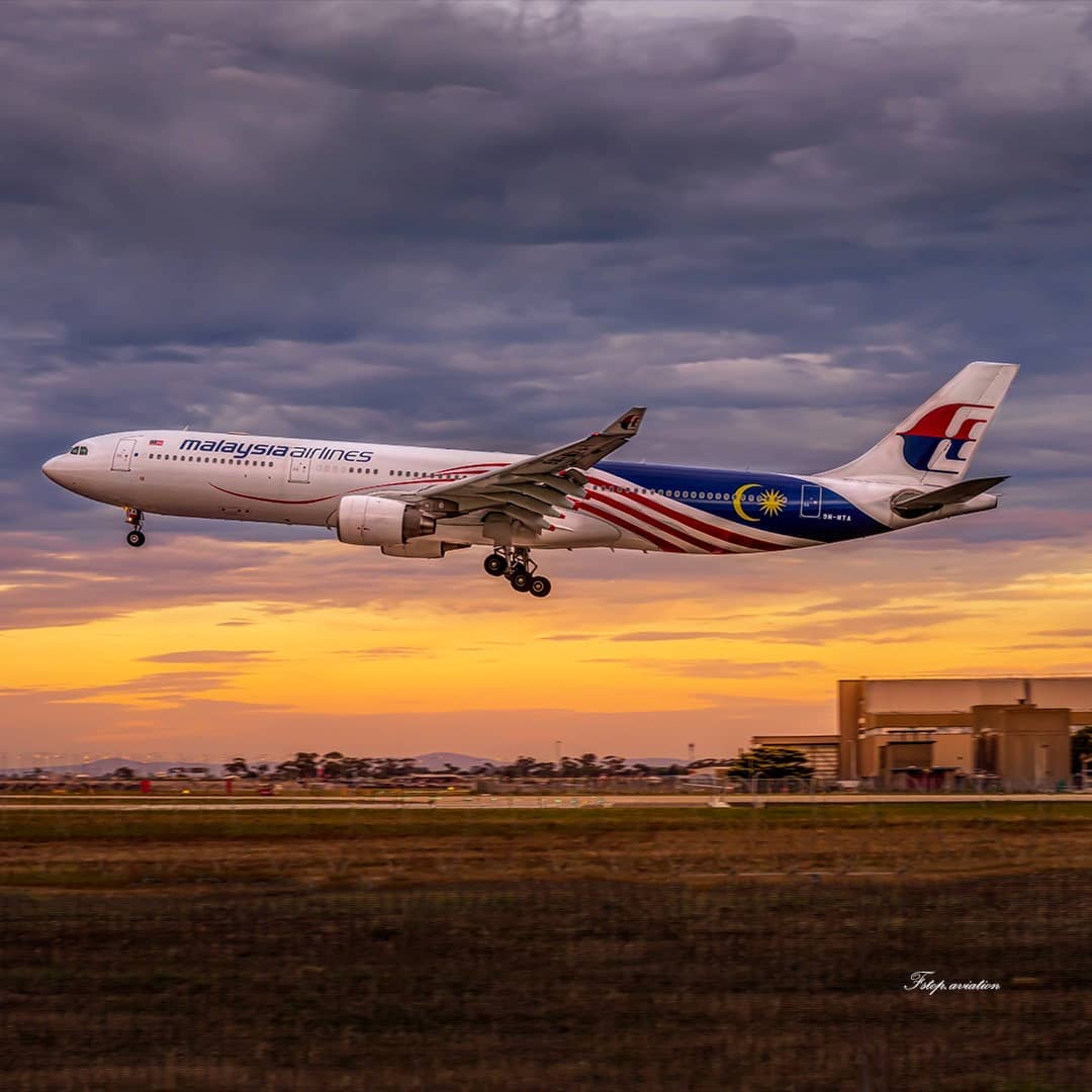 Touching down in Melbourne 🛬 

📸 fstop.aviation 

#FleetFriday #MalaysiaAirlines #FlyMalaysia