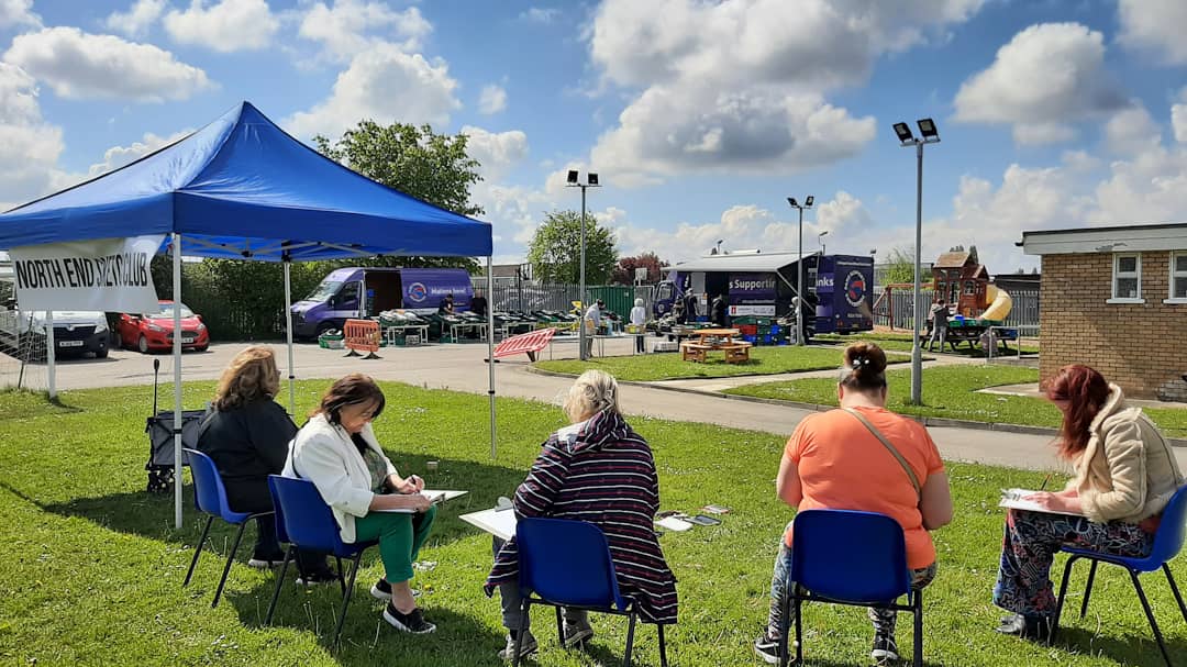 Netherley are you out there?

Sketchers from other sites come down today for a change

See the work going on by <a href="/SFoodbanks/">FANS SUPPORTING FOODBANKS #RightToFood</a> alongside...

It's sunny! Again! Wah!

Netherley Youth and Community Initiative, 
41 Damson Rd, L27 8XR
<a href="/sharonNYCI/">Netherley Youth Club</a> 

10 thirty o'clock

With <a href="/DeadPigeonG/">Dead Pigeon Gallery</a>