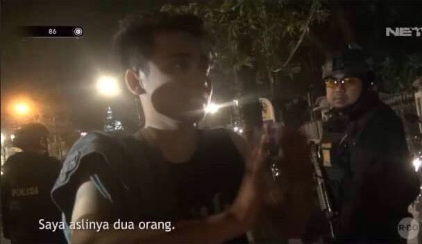 "lu kok di rl sama di twitter beda sifat?" 

me: