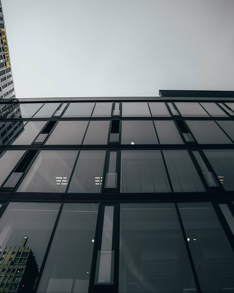 marlonhenry_nl's tweet photo. 🏢.........
_
#iShootPics #a6400 #sonyphotographer #sonycameras #apsc #sonya6400 #mirrorlessphotography #shotonsony #sonya6000club #sonya6400club #sonynederland #fotograaf #sonycamera #primelens #sonyusers #sonyshooter #sonyclub #buildings #architectuurfotografie #buitenleven https://t.co/iQ6FHp5O8L
