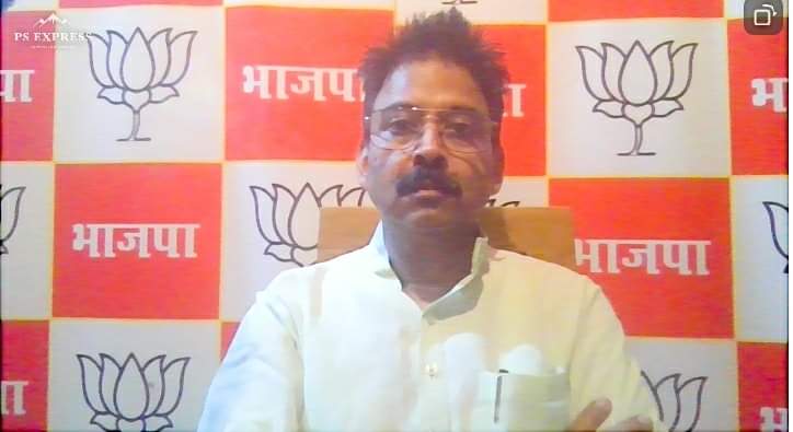 BJPKashiKshetra's tweet photo. बंगाल चुनाव पश्चात हो रही हिंसा के विषय पर पश्चिम बंगाल के प्रदेश अध्यक्ष मा० दिलीप घोष जी ने कार्यकर्ताओं एवं पदाधिकारियों को संबोधित किया।

उपस्थिति- प्रदेश प्रभारी मा० @RadhamohanBJP जी, प्रदेश अध्यक्ष मा० @swatantrabjp जी, प्रदेश संगठन महामंत्री मा० @sunilbansalbjp जी। https://t.co/yWrOLpN8eG