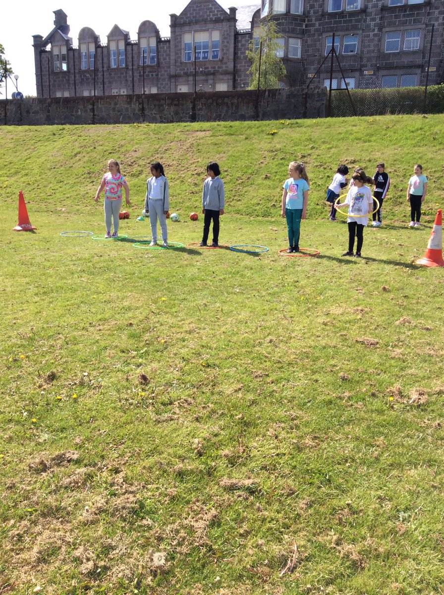Room3woodside's tweet photo. Actual live Sports Day! We were all delighted to be out on the field even in our bubbles. And the sun shone! Thanks you Josh from @RADevSchool for organising @Room3woodside @woodside_school &amp; @MrRMckenzie1 https://t.co/Tz3VjbXOlb