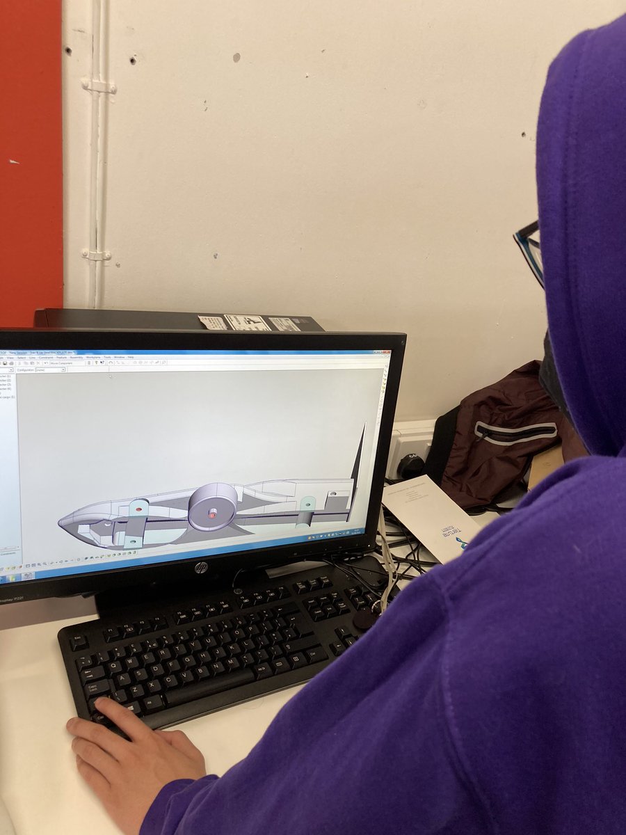 PeopleWhoCan's tweet photo. The pressure is on @f1inschoolsUK with final submissions on Friday!!! 🏎🏎🏎 Our Professional teams @_phoenixracing and @PacsonFusion are #tryingtheirbest to meet the deadline.... 🤞🤞🤞 @MonifiethHigh #persevere #teamworkmakesthedreamwork #keepcalm https://t.co/9l8OXWX2jx