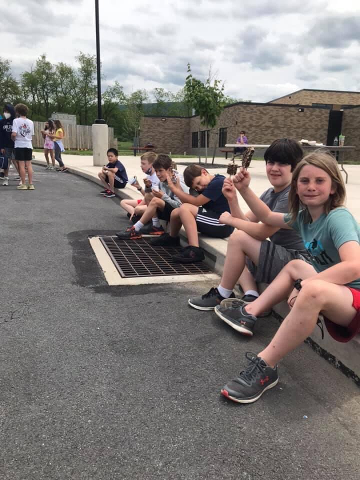 springcreekhawk's tweet image. Fourth Grade Ice Cream and Dance Party