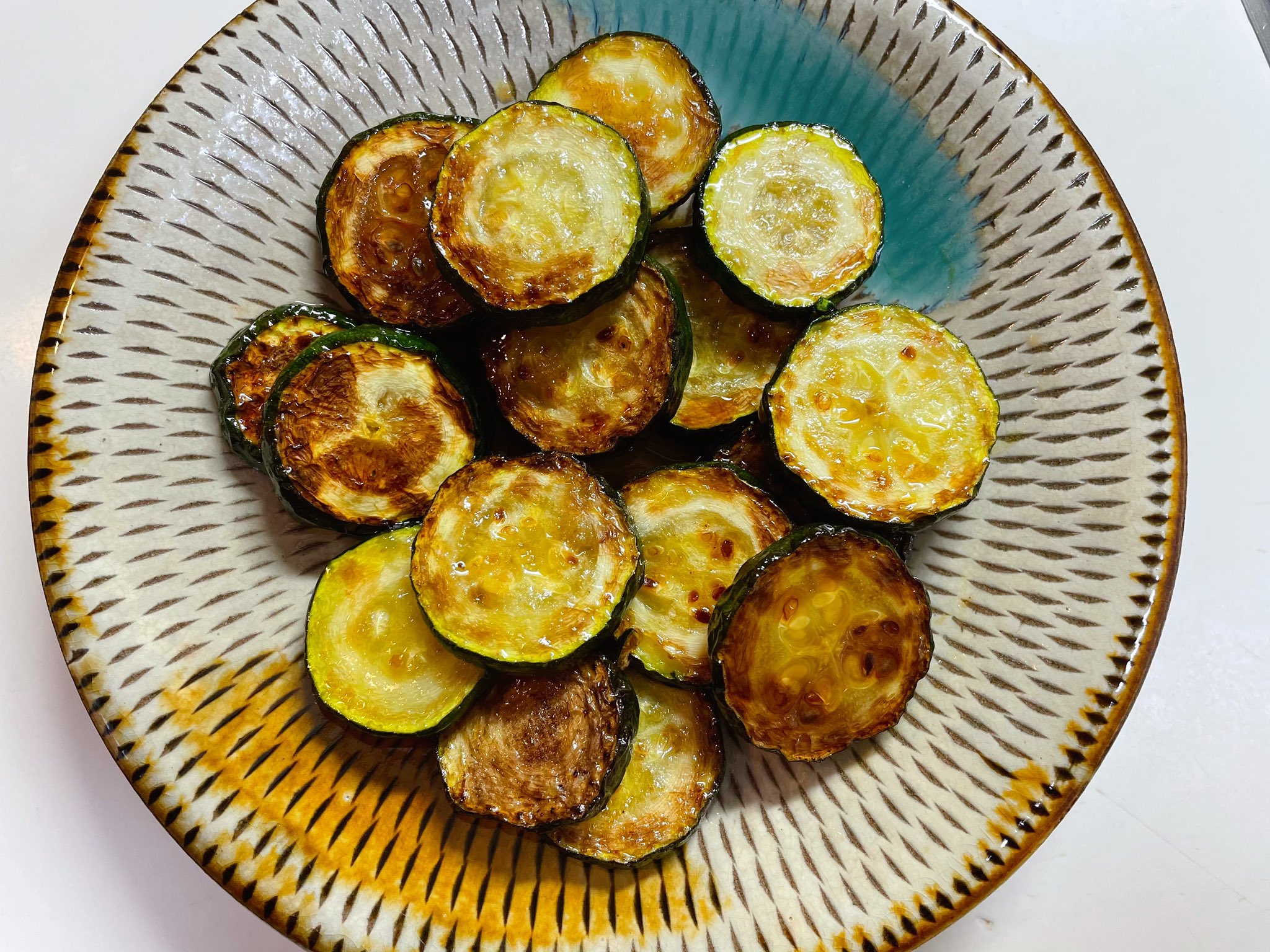 とっても美味しそう これから旬を迎える ズッキーニ を使ったレシピ 話題の画像プラス とっても美味しそう これから旬を迎える ズッキーニ を使ったレシピ 話題の画像プラス