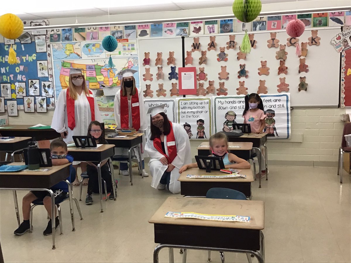 CBHoltzman's tweet photo. Kindergarten Stars 🌟to Senior Super Stars🌟🌟 in the blink of an eye...Loved applauding my former students today- so proud and accomplished! Share your passions and live your dreams; the world awaits YOU:) Hearts together forever! 💕👩‍🎓👏👨‍🎓💞
@east_cb @CBWarwickElem @CBSDSchools https://t.co/oin7Jgfbm5