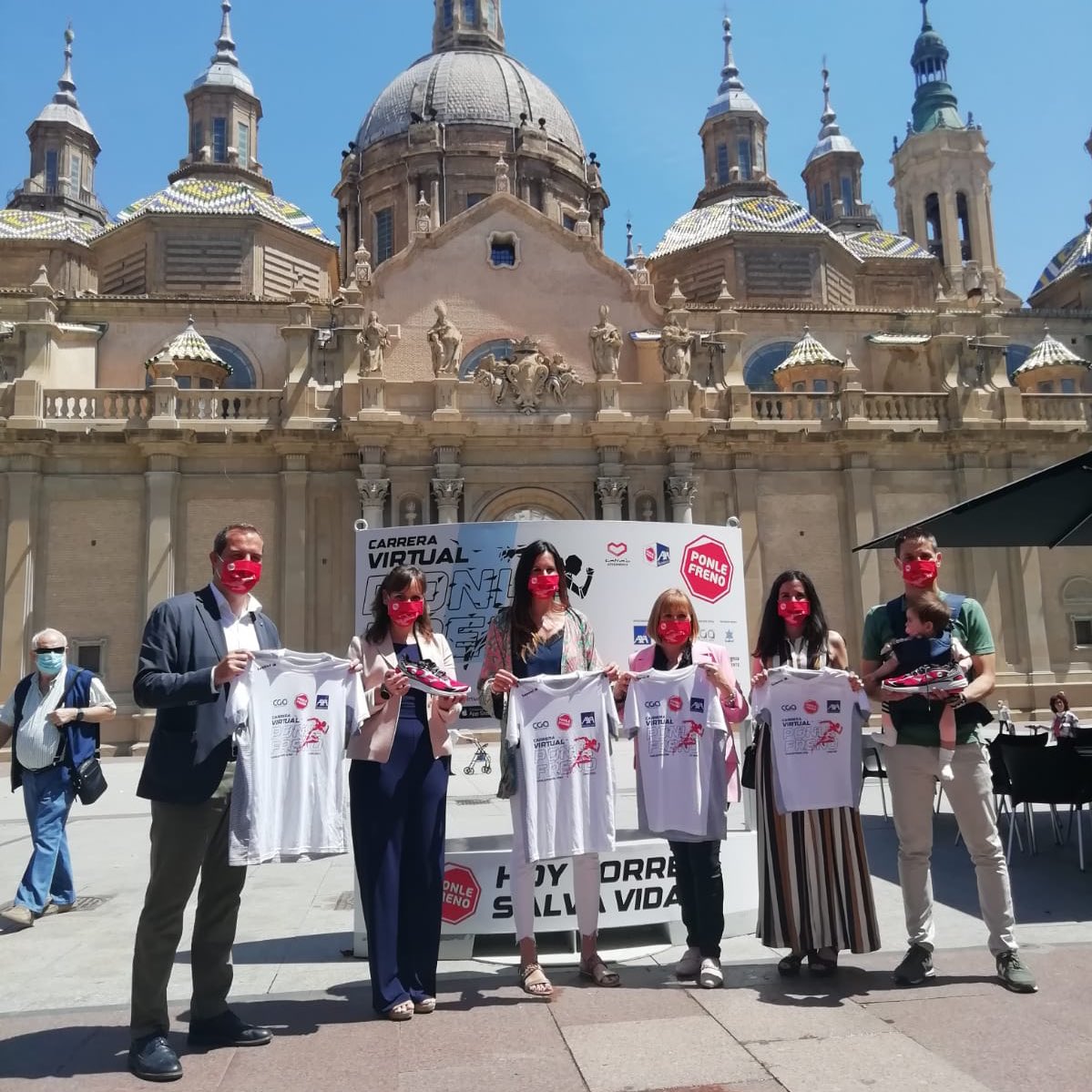 Presentamos la Carrera Virtual Ponle Freno en en Zaragoza, una de las 10 ciudades embajadoras de <a href="/CarrerasPF/">Carreras Ponle Freno</a> 🙌

Gracias por el trato al <a href="/zaragoza_es/">AyuntamientoZaragoza</a>  y <a href="/zaragozadeporte/">Zaragoza Deporte</a> 🔝

Un lujo compartir el camino junto a  @fundacionaxa y <a href="/grupo_cga/">Grupo CGA</a> 😊