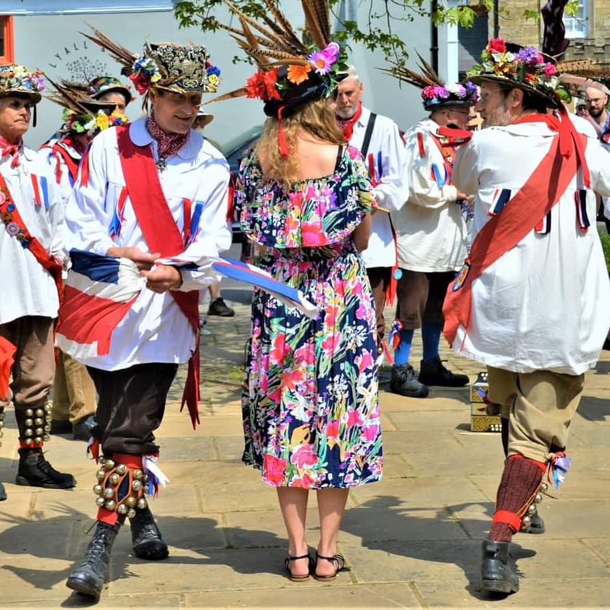 EynshamMorris's tweet photo. Thank you to Ian White for these fabulous photos, it was so good to be out performing again.
#morrisdancing #dance #oxfordshire #cotswold #england #folkmusic #folkdance #folksong #straightfromthefields https://t.co/MSZn0j4J4I