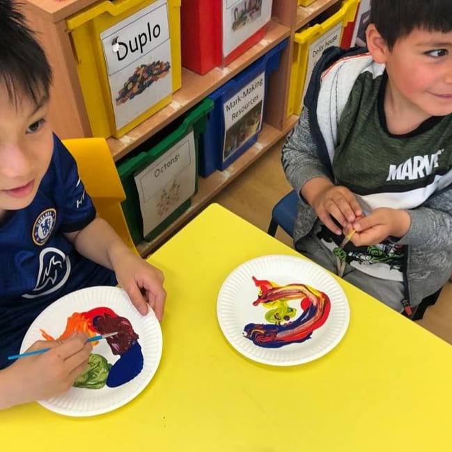 mns_sel's tweet image. May/June 2021 Halfterm Camp - Day 1: We 'Mix it Up' to learn about primary, secondary and tertiary colours. Some classic examples of a colour wheel...and some ultra modern. 🌈
#mayhalftermactivities #sciencecamp #scienceclasses #classesforkids #kidsuk #kidsclasses #STEM