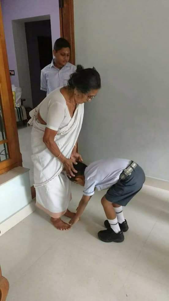AnuSatheesh5's tweet photo. Respect the parents who bring up kids this way. Starting of a New Academic year like this. 

Teach the children our culture https://t.co/K4MDimIJNl
