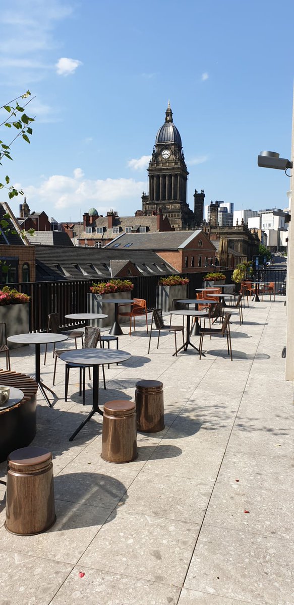 DesignTimeNow's tweet image. Good Morning! Loving our new studio and meeting spaces in the heart of the city, please feel free to pop by for a coffee when you are in town. #architecturalservices #retaildesign #hospitality #projectmanagement #beauty #experientialdesign