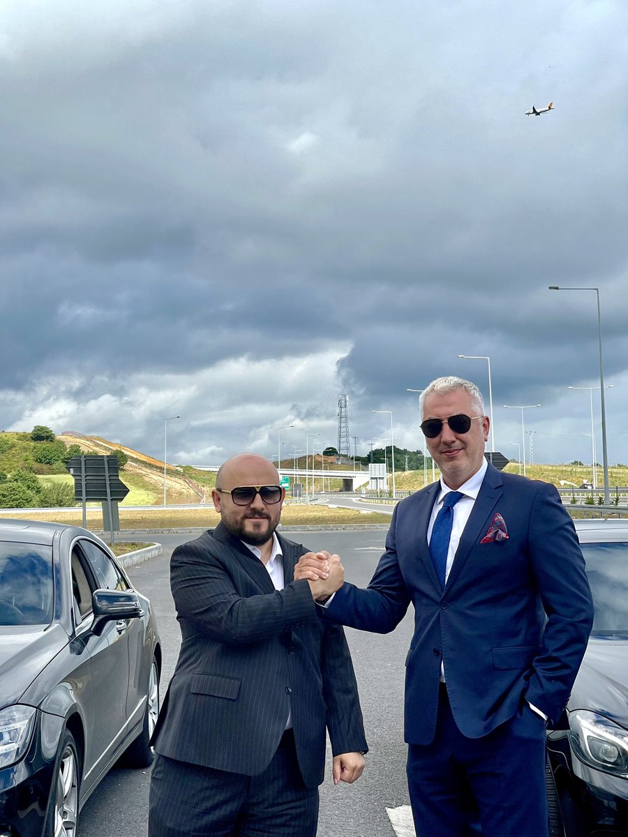 20 yıllık can dostum <a href="/Cavithekim/">Cavit Hekim</a> ile Ankara yolundayız. Daha gidecek çok yolumuz var...