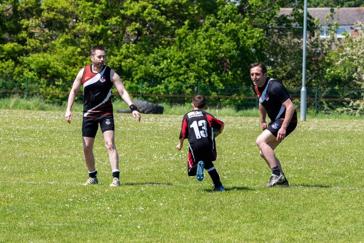 TemplarsO2Touch's tweet image. Is there a better introduction to the game we love.
I think Louie scored with a killer sidestep. #o2touch #englandtouch