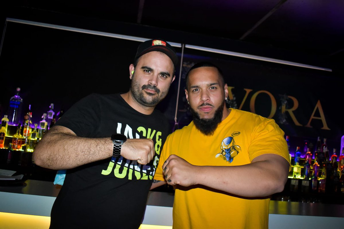 Animal_side's tweet image. 🔥💦BIG NEWS  BITCHES 💦🔥
I’m working on a new collab with this fucking cunt
Do you know who is he 🤷🏽?
Who is ready for our collab🙅🏽 ?Bomb is coming  and you know it💣🪓
He released tracks on Footworx , Neox  Récords , prhenetikal and many more We’ll make a track or An EP ??