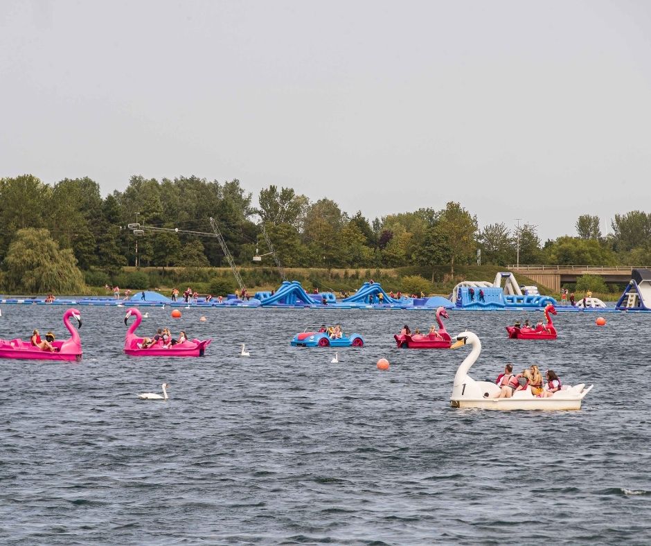 Our Pedalos are open everyday this week between 11am and 5pm. They cost £20 for 40 minutes and can seat up to four people!  Head to our watersports centre to book.  #WillenLake #mayhalfterm