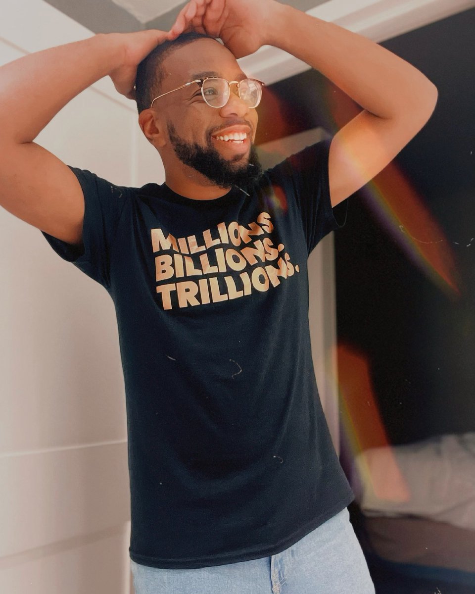JustSamRoberts's tweet photo. Wore my bro @TRAVISMALLOYโs shirt today ๐ช๐ฝ #malloyentertainment #forYEARS https://t.co/TNtbiXbwlt