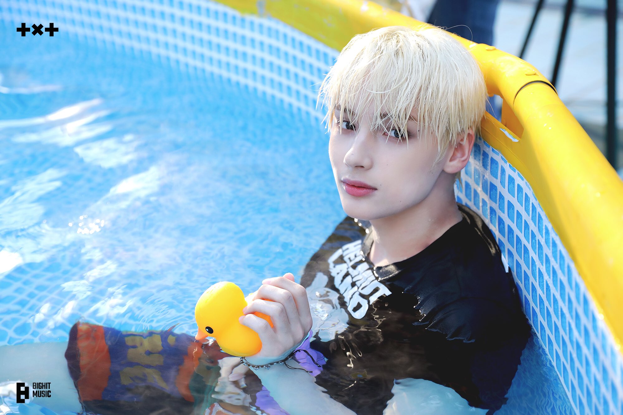 E23S59LUYAASWmP?format=jpg&name=large