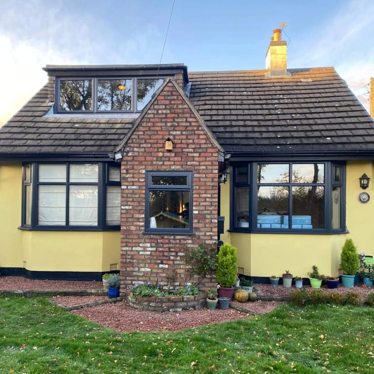 A lovely set of anthracite grey windows and composite doors installed in Lymm by us! 😁

Windows: @VEKA_plc 
Doors: @EnduranceDoors 

We are members of <a href="/IN_VEKA/">Independent Network</a> and <a href="/FENSAuk/">FENSA</a> 

Ben or Jules a shout on 0161 3121078 if you’d like to learn more or would like to book a survey.

#lymm