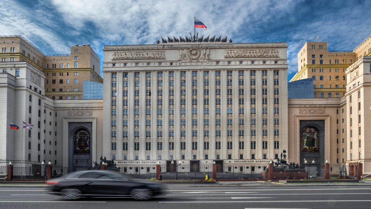 В МО РФ заявили, что под прикрытием учений НАТО «Sea Breeze» планируется поставка вооружений ВСУ и националистам:
tvzvezda.ru/news/202162113…

 © Фото: Константин Кокошкин, Globallook Press