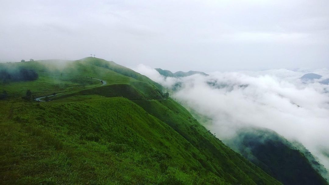 obuducc's tweet photo. Art of God

#obuducc#nature#ecotourism#clouds#mountains https://t.co/dmiK13H8Hf