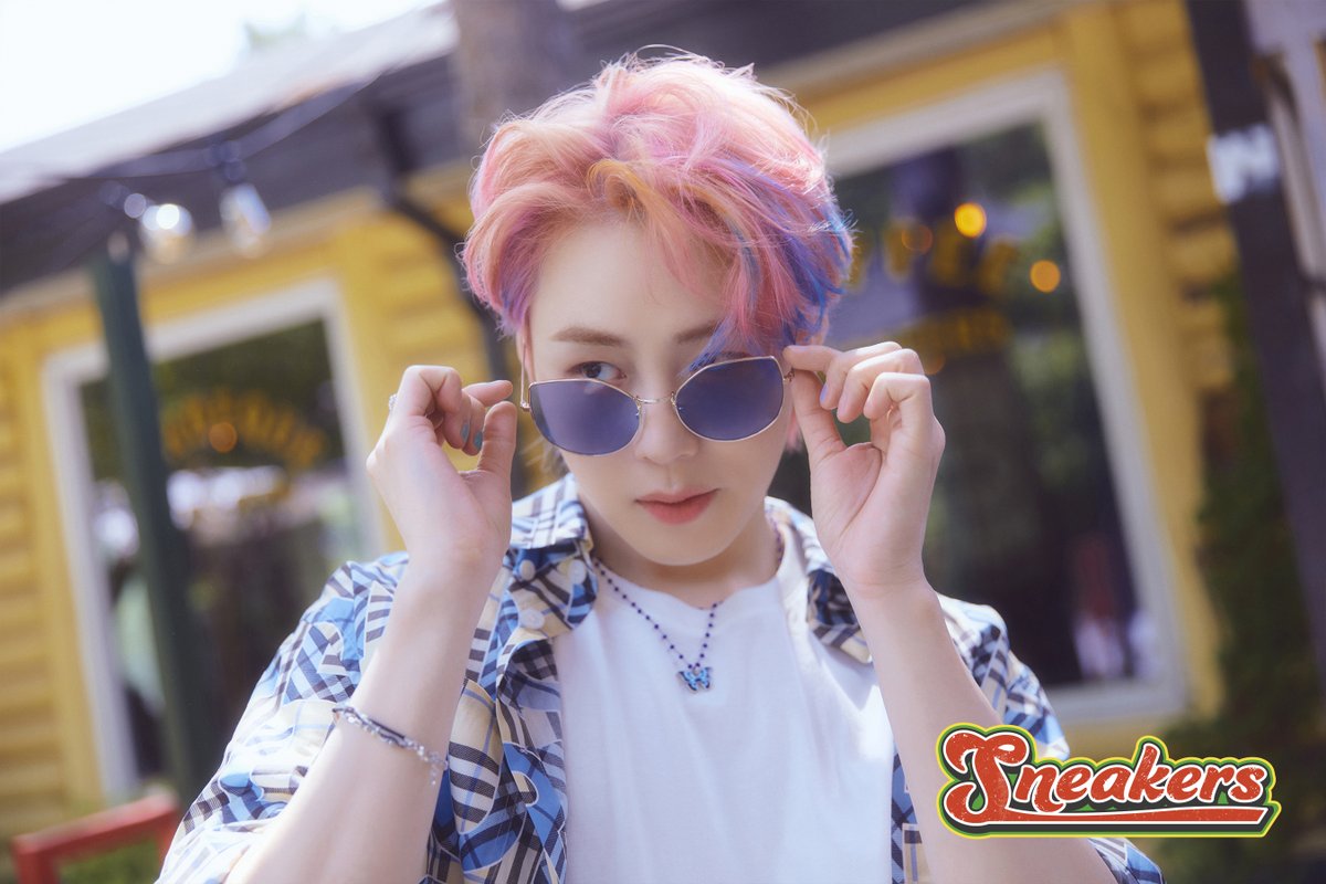 [☁]
⠀
HA SUNG WOON
5th MINI ALBUM
⠀
ଘ Sneakers ଓ
⠀
Image Teaser ⑤
⠀
2021.06.07 6PM (KST)
RELEASE
⠀
#하성운
#HASUNGWOON
#Sneakers
#COMEBACK