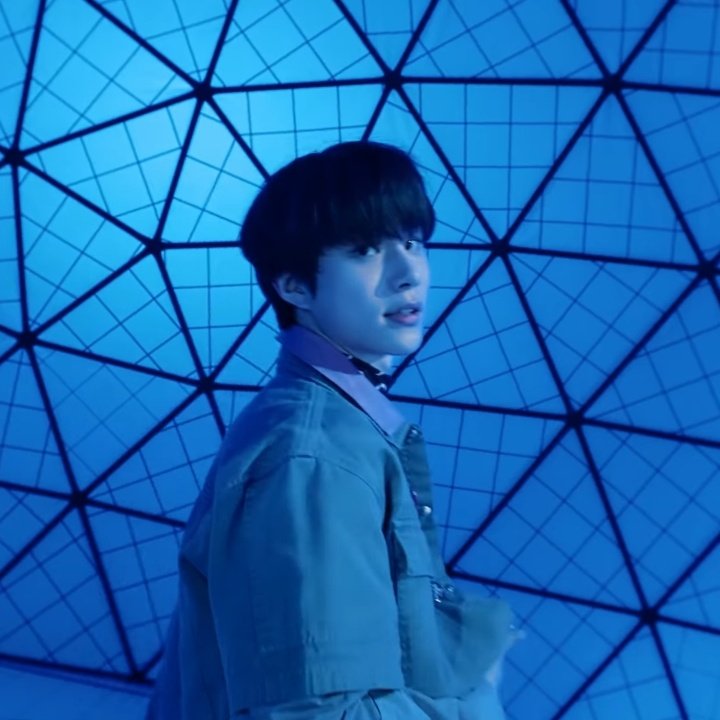 LOOKSKJW's tweet photo. #JUNGWOO "Save" MV Teaser! https://t.co/mJi7QhnWDG