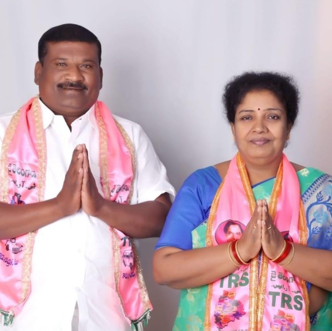 JakkaVenkat2020's tweet photo. Happy wedding anniversary to Laxmi Jagadeeswar Reddy garu, May God bless you with lots of happiness and prosperity 💐
#happyweddinganniversary #COOPTION
#laxmijagadeeswarreddy
#Peerzadiguda_Municipal_Corporation #Swachh_Peerzadiguda https://t.co/j6JqVmalNT