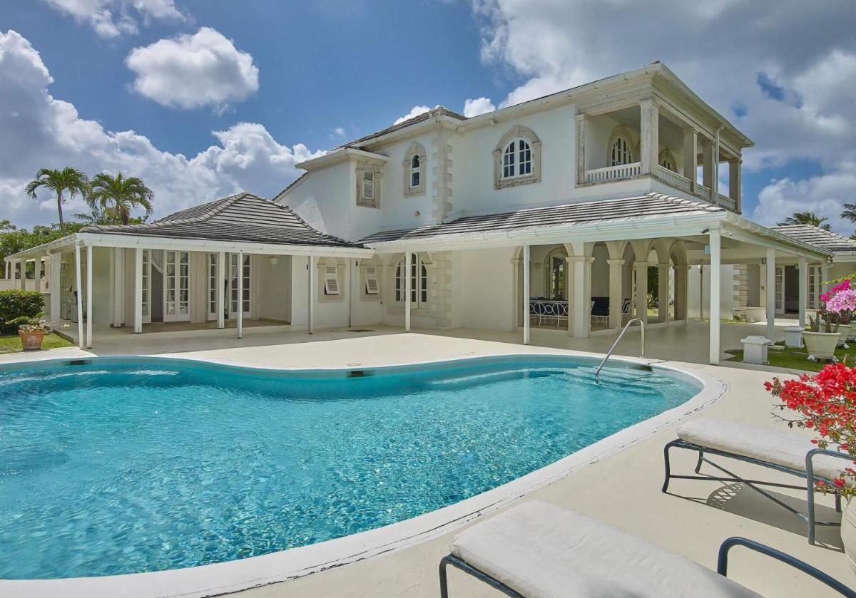 IslandVillas's tweet photo. For Sale: Newly listed luxury Barbados villa. Villa Marca is a bright and relaxed four-bedroom Villa with a one bedroom Guest Cottage. https://t.co/SNZvpmq84C https://t.co/qit1lWWzWA