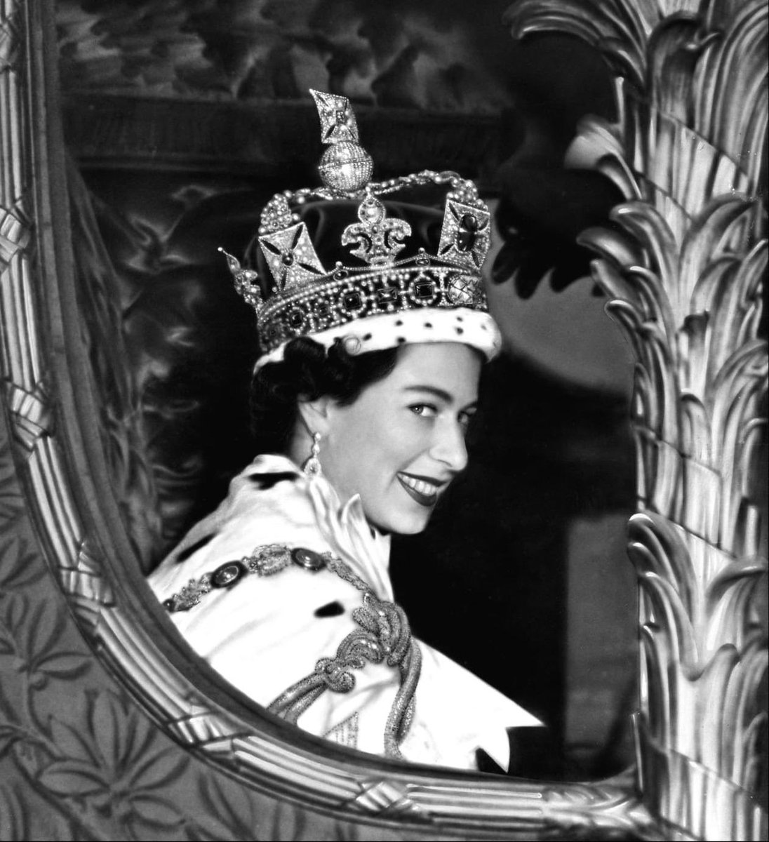 The Royal Family tweet media