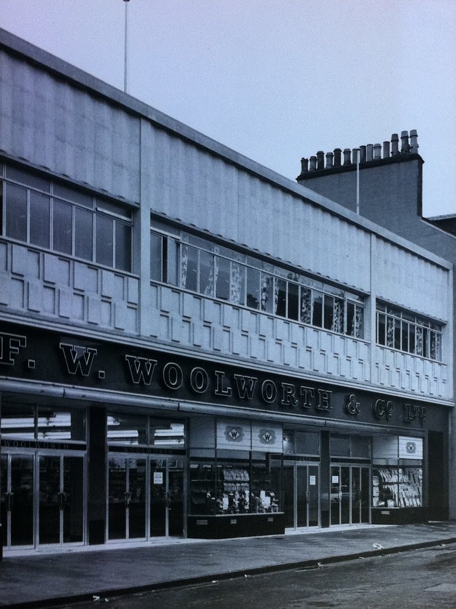 KA_Morrison's tweet photo. Big chains weren't very sensitive with their architecture in the early 1960s, were they? Here's what #Woolworths did in Kirkcaldy. BTW, Scottish researchers, some great photos of Scottish #Woolies lurk in @HE_Archive https://t.co/sXuU5VSLKc