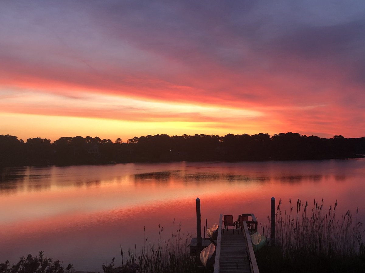 A beautiful sunrise this morning 🙌