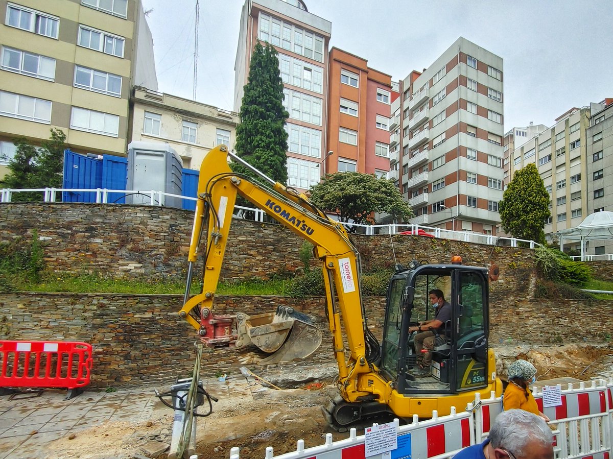 EloyTP's tweet image. #Coruña - Avanzan las obras del ascensor de Os Castros y por motivos de seguridad se anula la parada de autobús 🚍

@TranviasCoruna informa de las alternativas.

Más info en la imagen: