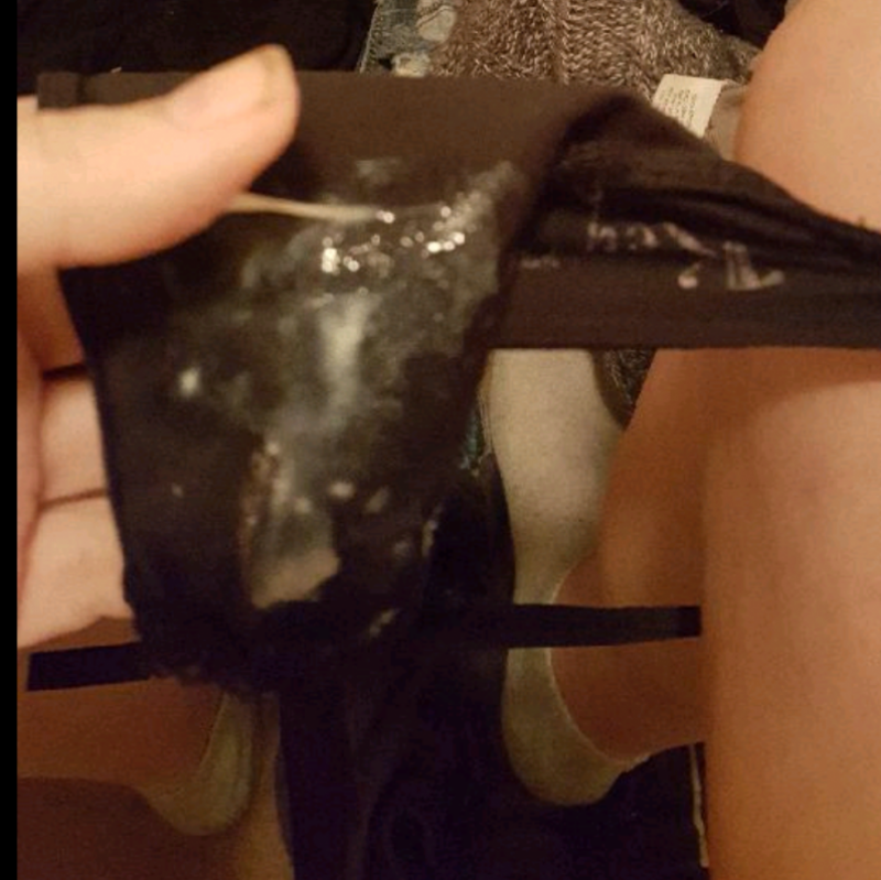 FilthyLIL_Tease's tweet photo. Yay! I just sold my Store Item: A vile of my pussy creamy cum! Check it out here https://t.co/trVkT33JAu #MVSales https://t.co/cnAI1CWWcE