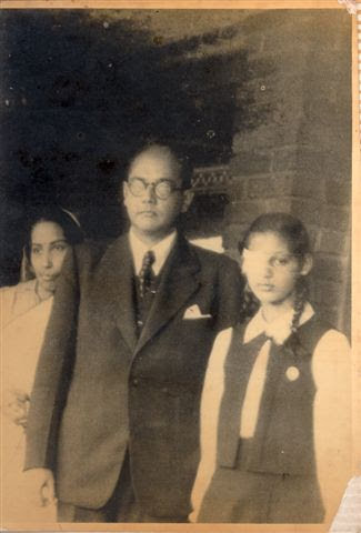 netaji_subhas's tweet photo. Netaji Subhas Chandra Bose with Lt. Sahay https://t.co/VbzcGfj4AX