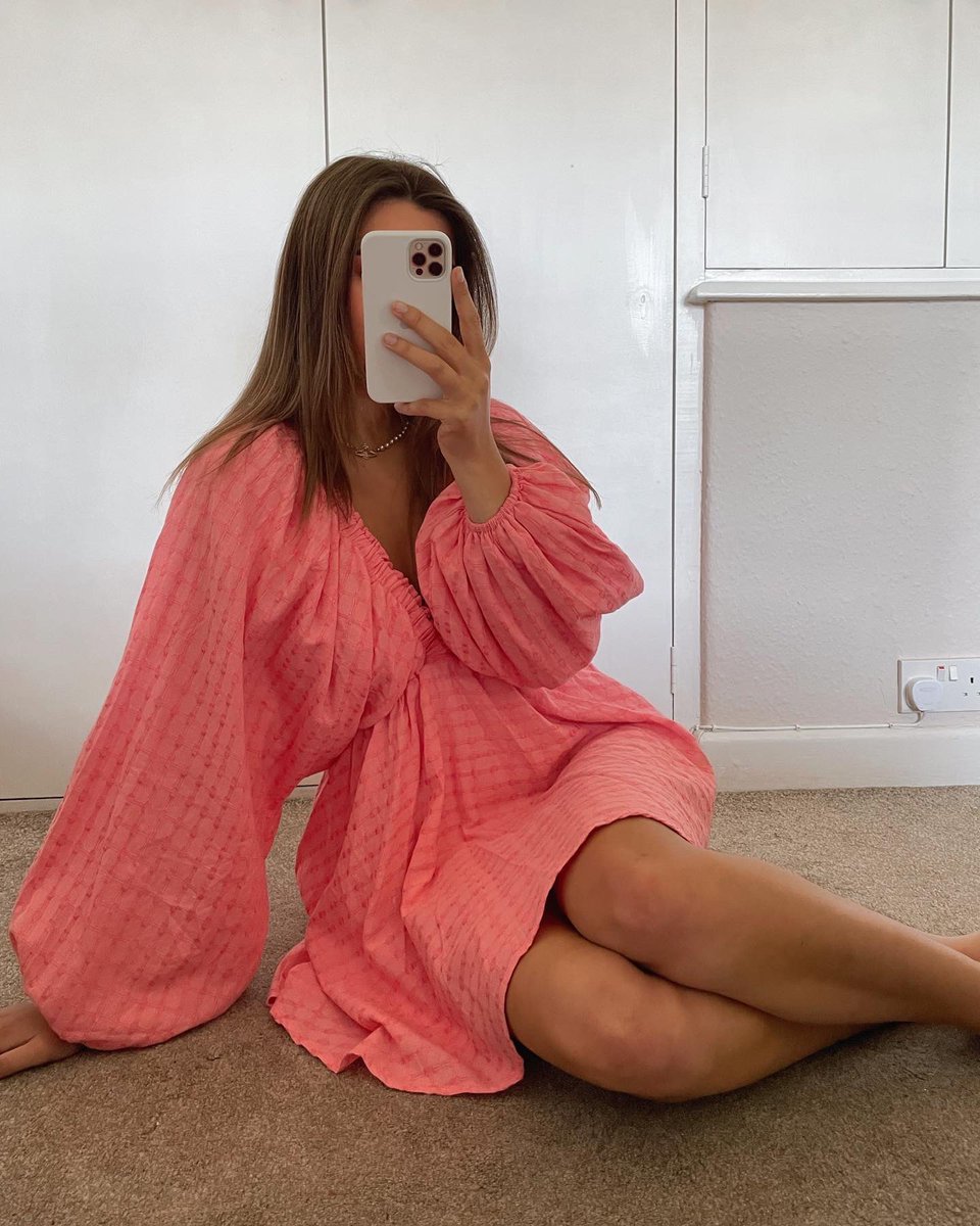 _elizabethpage's tweet photo. @Lornaluxe x @inthestyleUK 🌸 https://t.co/sCRwf8OeJr