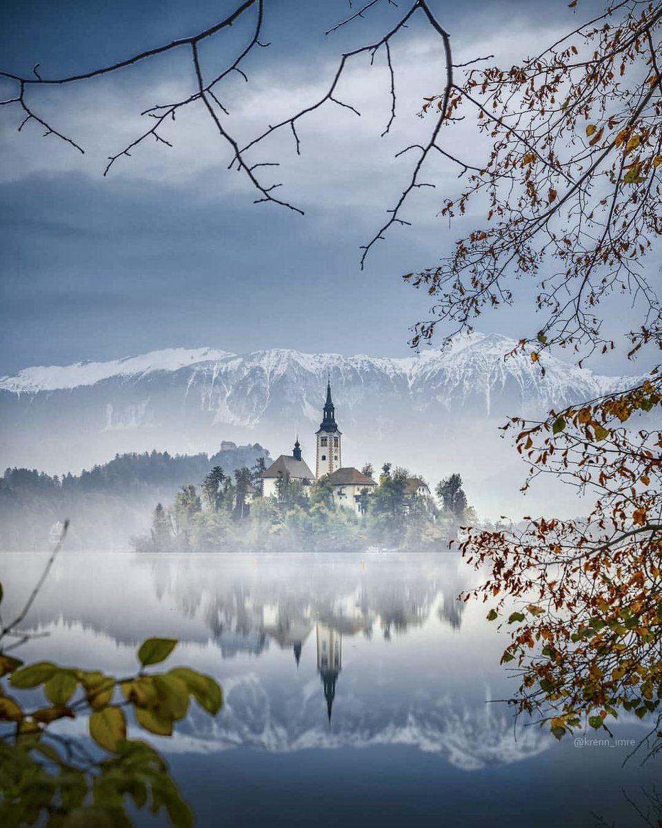 #Bled #Slovenia #Slovenija #Europe #vacation #holiday #alps #mountains #love #beautiful #happy #wanderlust #trvl_ultd #travelblogger #photography #photographer #travel #adventure #discover #explore #nature #landscape #outdoors #travelgram #instagram instagram.com/p/CPnRz5UL_15/…